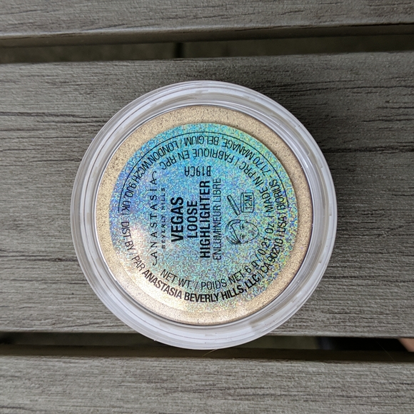 Anastasia Beverly Hills Loose Highlighter - Picture 2 of 4